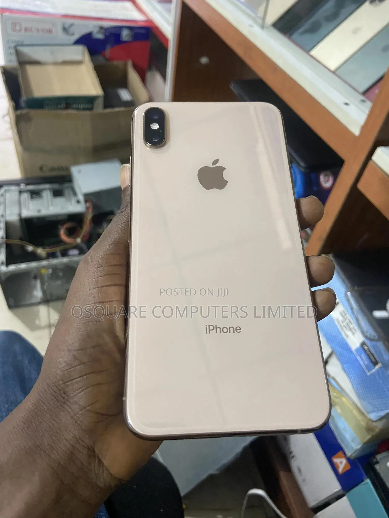 Apple iPhone 11 Pro Max 64 GB Gold