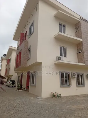 Furnished 4bdrm Duplex in Private Estate for rent