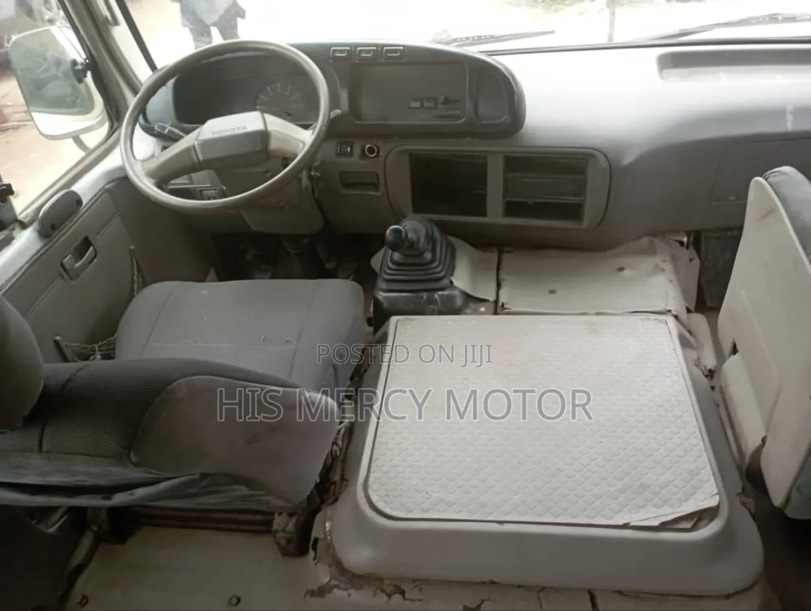 Toyota Coaster 2012 White