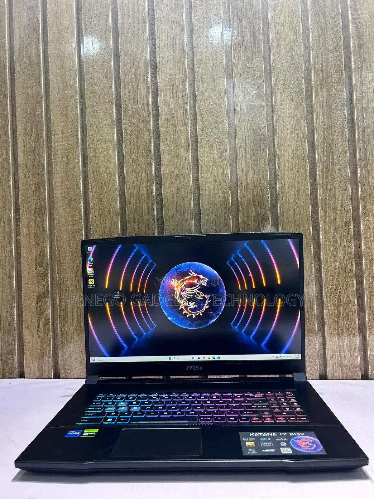 Laptop MSI Katana 17 32GB Intel Core I7 SSD 1T