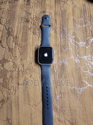 London Used Apple Watch Se (Gen 2)