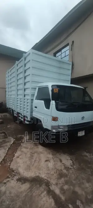 Toyota Dyna 300 Big Covered Bucket