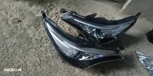 Head Lamp Avensis 2018 Set