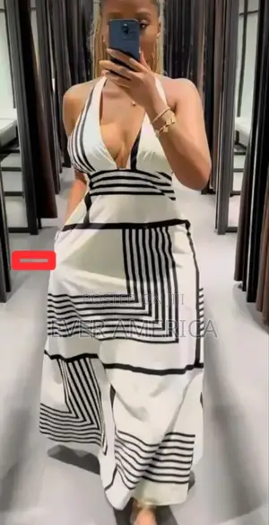 Am Les Long Gown