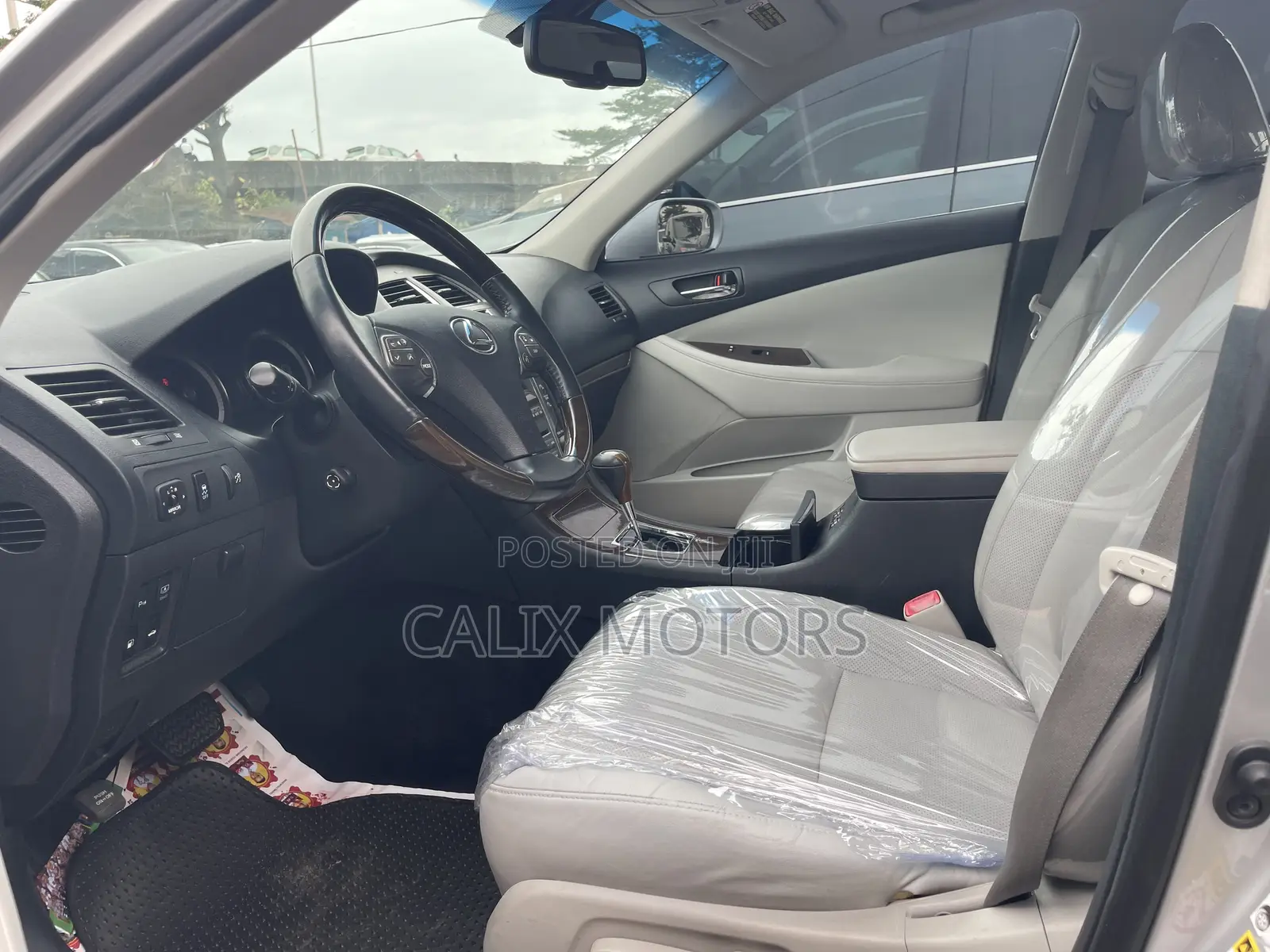 Lexus ES 2012 Silver