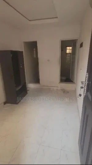 Studio Apartment in Shomolu for rent