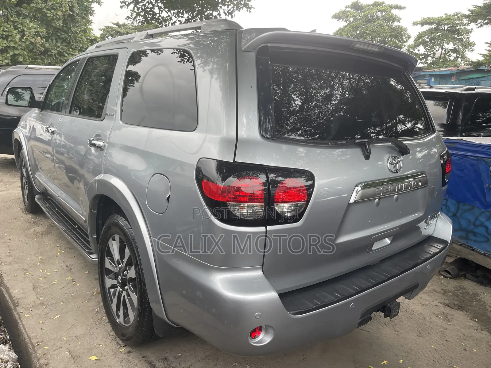 Toyota Sequoia 2015 Silver