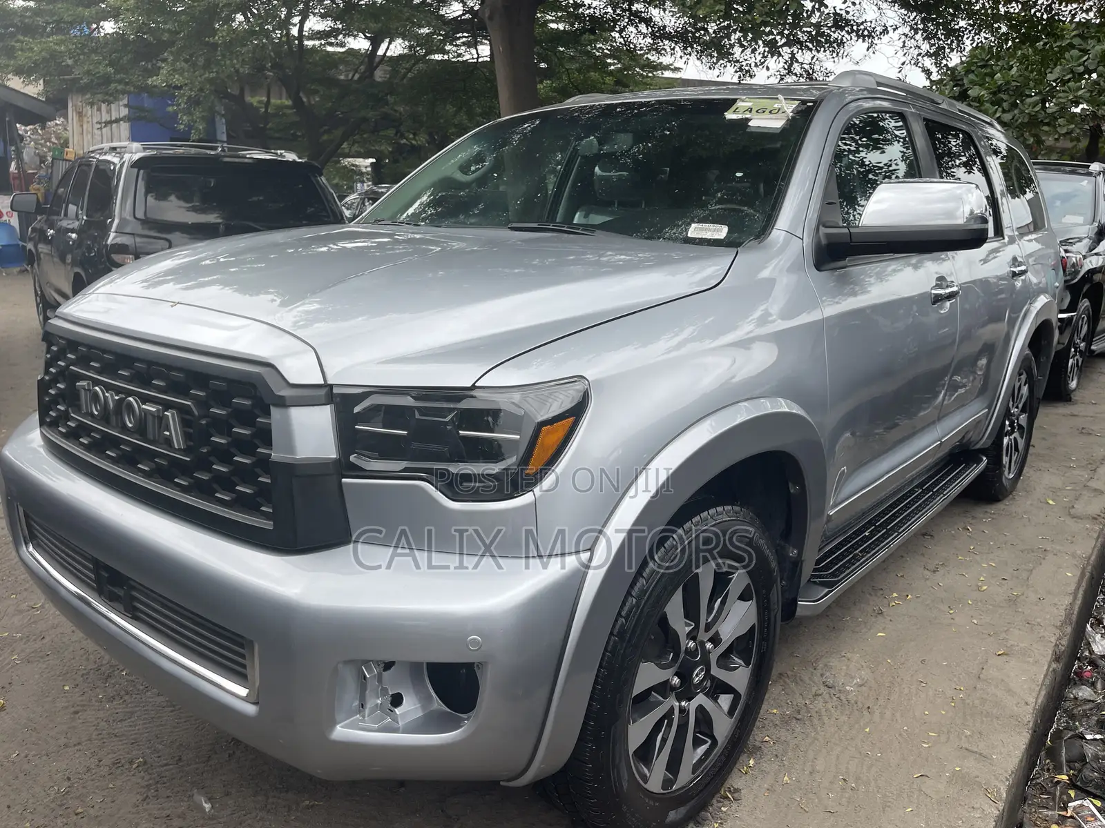 Toyota Sequoia 2015 Silver