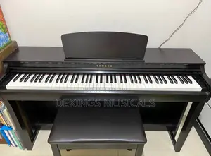 Yamaha Clavinova Clp-725 Digital Piano And Stool