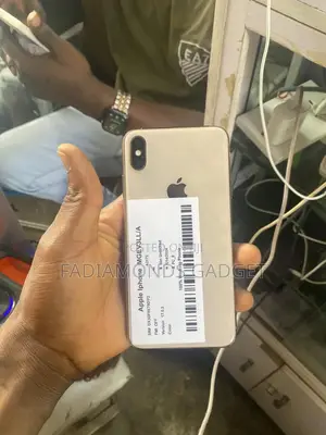 Apple iPhone XS Max 64 GB Gold