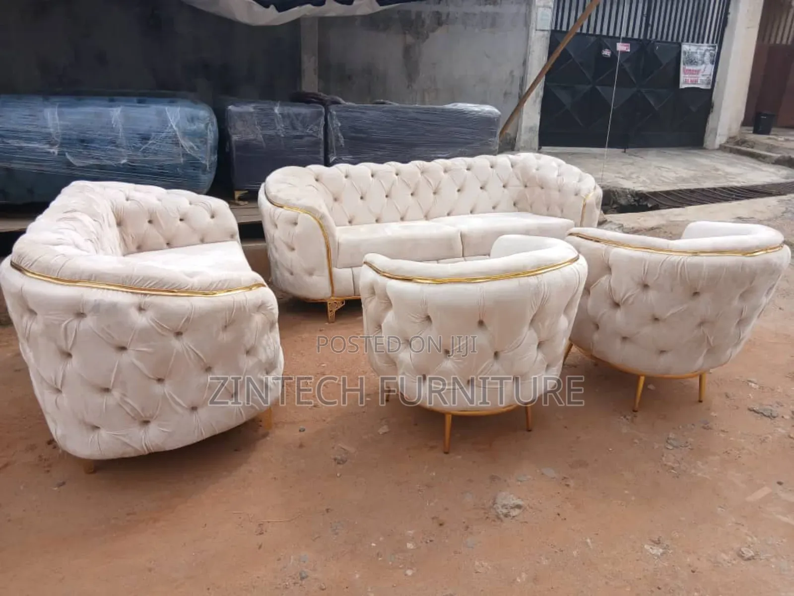 Classic and Well Upholstered 7 Seater Comfy Sofas