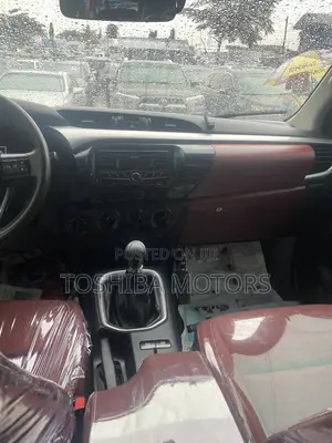 Toyota Hilux 2020 Gray