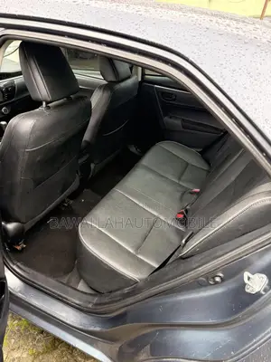 Toyota Corolla L 4dr Sedan (1.8L 4cyl 4A) 2014 Gray