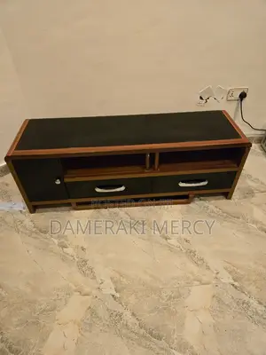Foreign Made HDF Gloss Tv Console/Shelve With Top Glass 3 Compactments