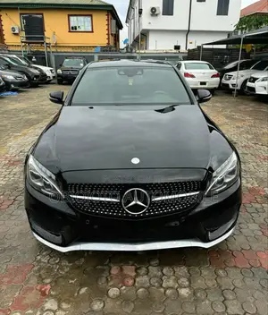 Mercedes-Benz C400 4Matic AWD Sedan (3.0L V6 7A) 2015 Black
