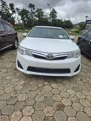 Toyota Camry LE 4dr Sedan (2.5L 4cyl 6A) 2012 White