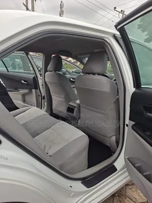 Toyota Camry LE 4dr Sedan (2.5L 4cyl 6A) 2012 White