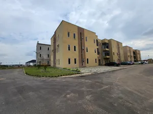 6bdrm Apartment in Galadimawa for sale