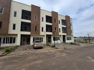 5bdrm Duplex in Galadimawa for sale