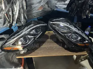 Original Headlight for Mercedes Benz C300 2016/19 Double Charger