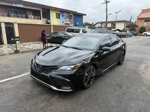 Toyota Camry XSE (2.5L 4cyl 8A) 2019 Black
