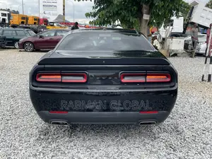 Dodge Challenger SXT 2022 Black