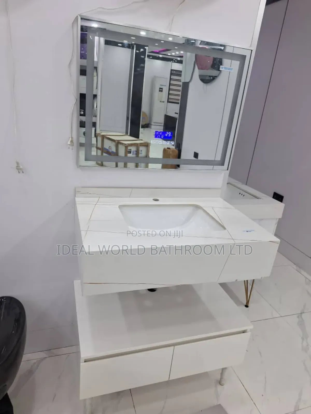 Cabinet Basin With Mirror