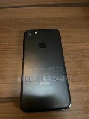 Apple iPhone 7 32 GB Black