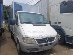 Mercedes Benz Sprinter Container Truck
