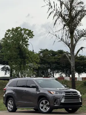 Toyota Highlander Limited 4dr SUV AWD (3.5L 6cyl 6A) 2015 Gray