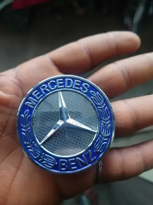 Ml350 2013 Bonnet Logo