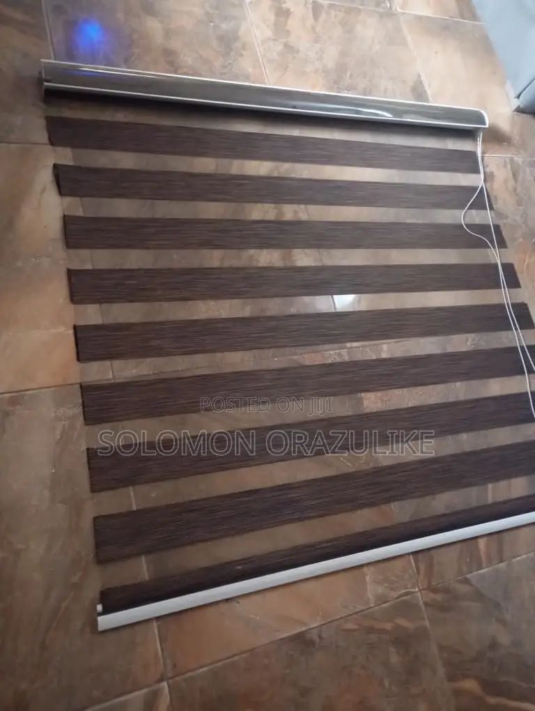 Clean Window Blind