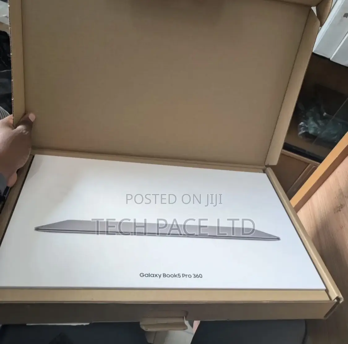 New Laptop Samsung Galaxy Book5 Pro 32GB Intel Core Ultra 7 SSD 1T