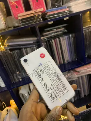 Apple iPhone XR 128 GB White