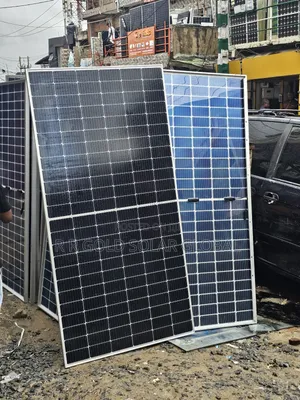 700w Solar Panel