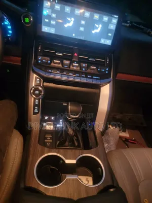 Land Cruiser Console Android and Steering 2024 Model