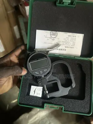 Digital Thickness Gauge
