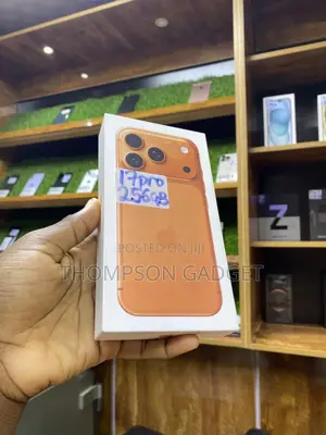 New Apple iPhone 17 Pro 256 GB Orange
