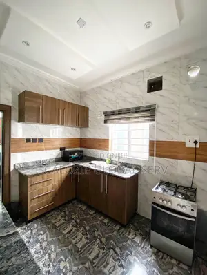 Furnished 2bdrm Duplex in Off Peter Odili Road for rent