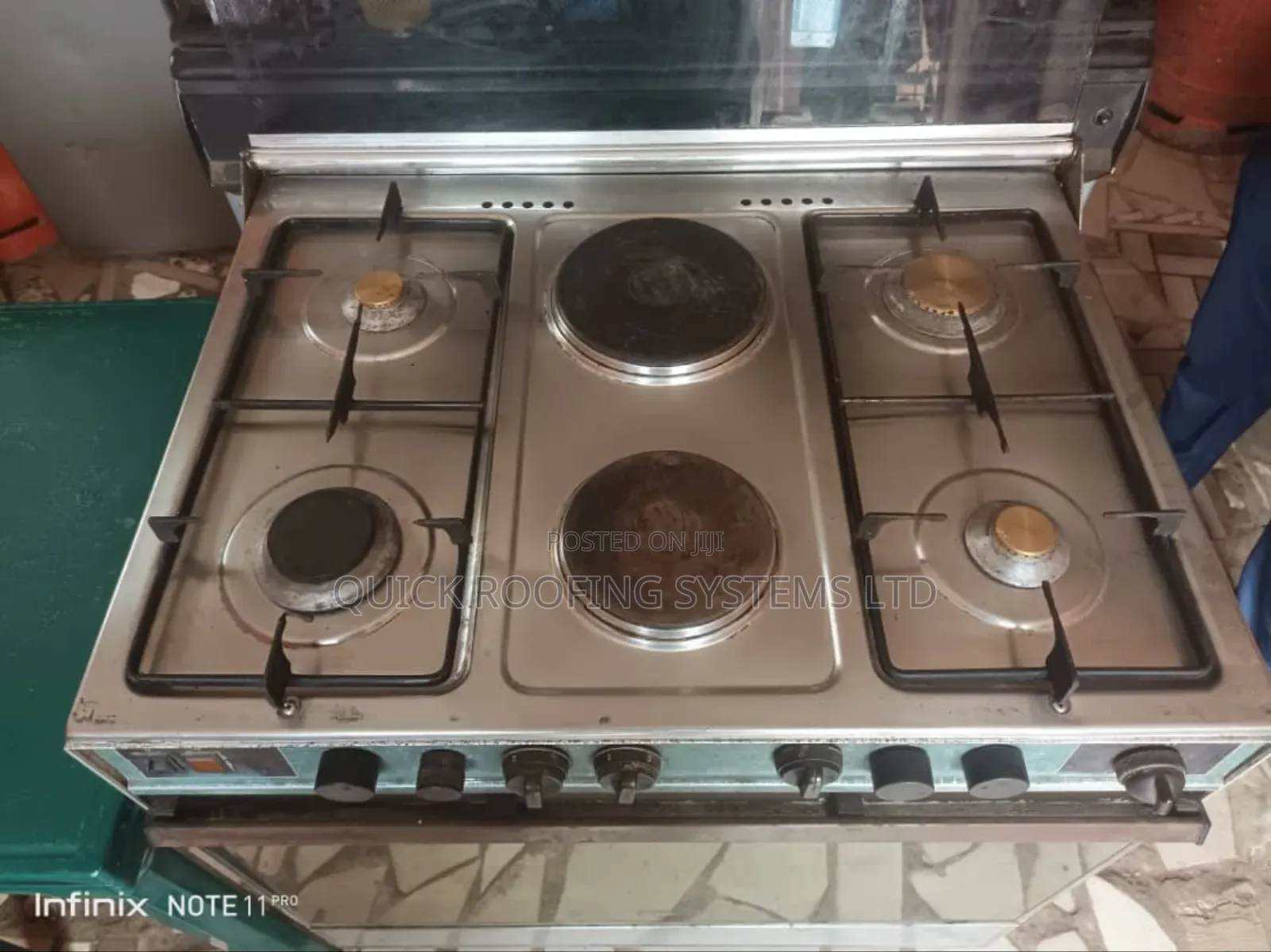 6 Burner Gas Cooker Plus Oven