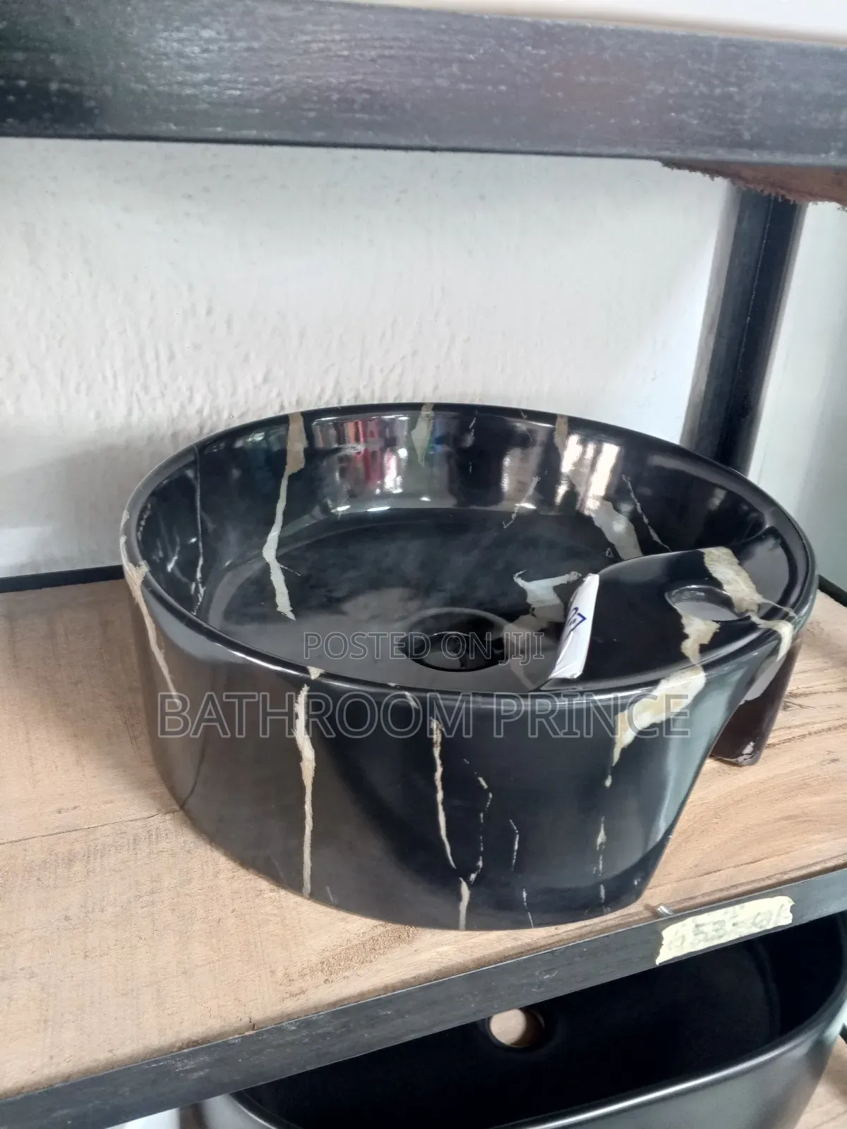 Stripe Design Countertop Basin