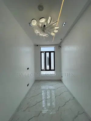 4bdrm Duplex in Lekki for sale