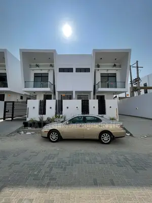 4bdrm Duplex in Lekki for sale
