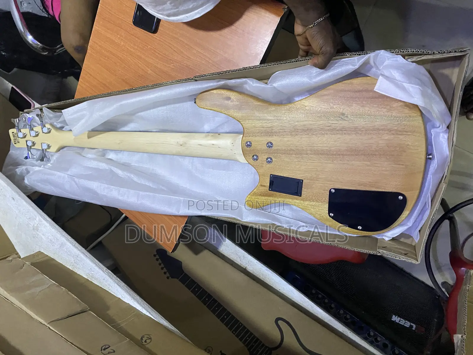SDGR Ibanez 5 Strings Active Guitar