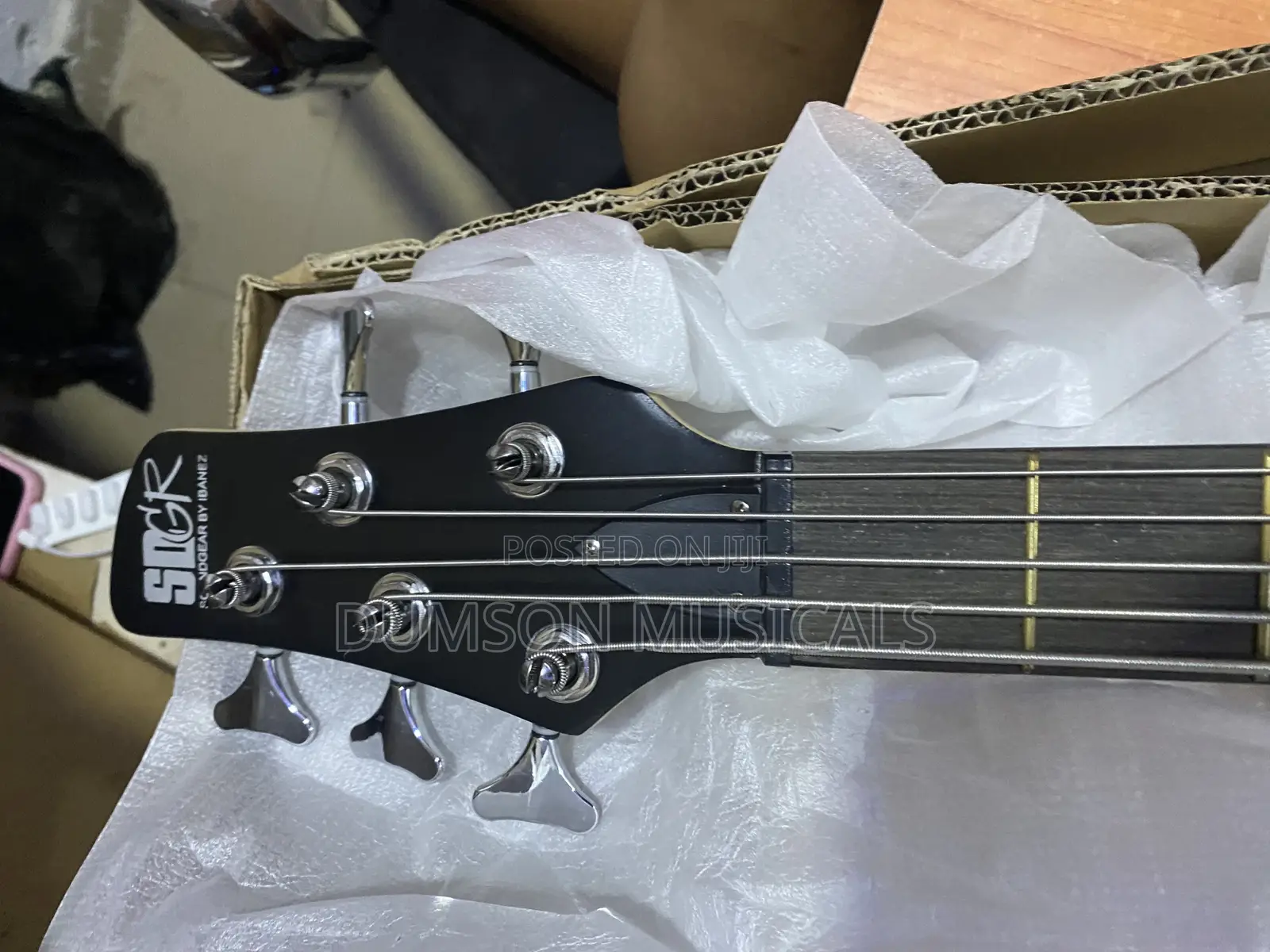 SDGR Ibanez 5 Strings Active Guitar