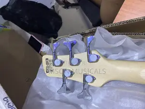 SDGR Ibanez 5 Strings Active Guitar