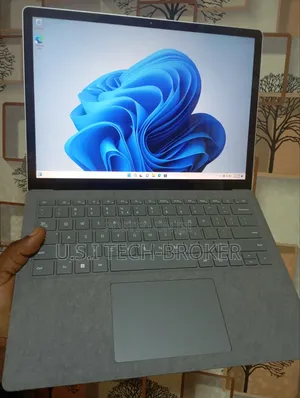 Laptop Microsoft Surface Laptop 5 16GB Intel Core I7 SSD 256GB
