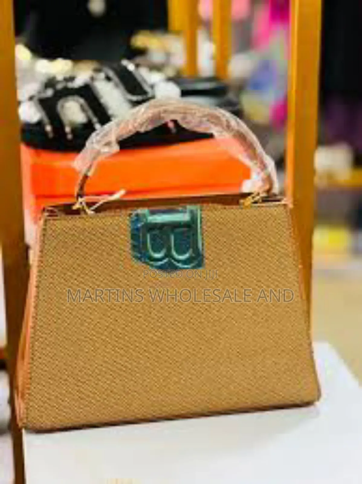 Ladies B-Buzz Bag