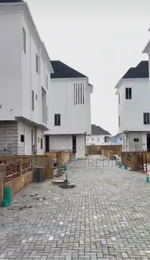 5bdrm Duplex in Radiusman Estate, Alimosho for sale