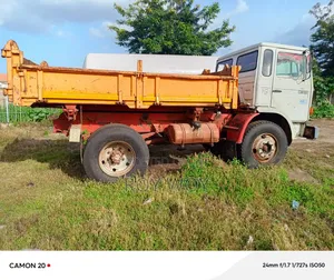 Grade Renault Tipper Truck